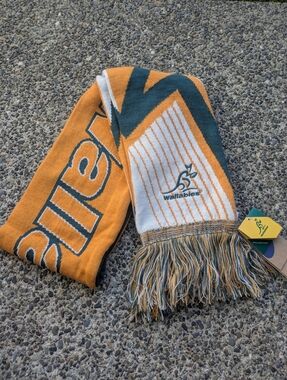 Asics Wallabies Australian Rugby Scarf. NWT